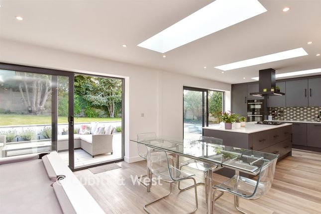 28, Millyard Crescent, Brighton photo 2