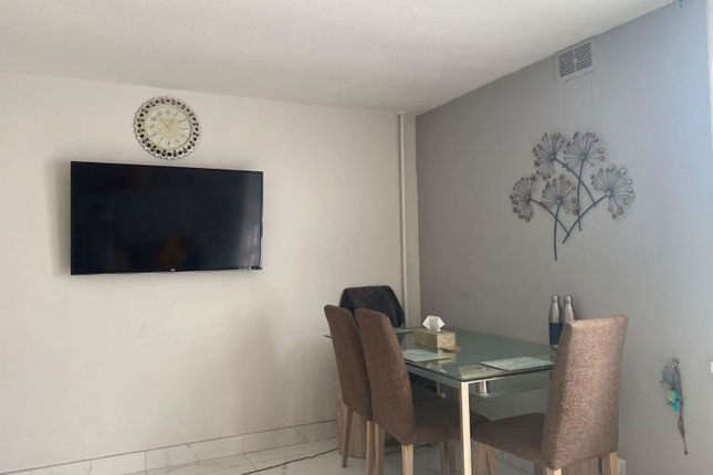 18, Aikman Avenue, Leicester photo 4