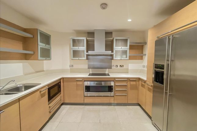 Flat to rent in Marina Point, Lensbury Avenue, Imperial Wharf, London, Hammersmith And Fulham