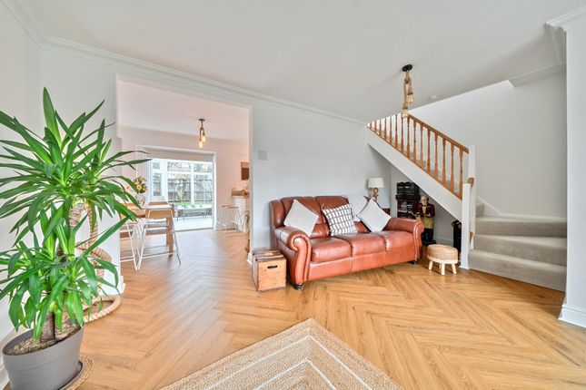 49, Island Close, Hayling Island photo 3