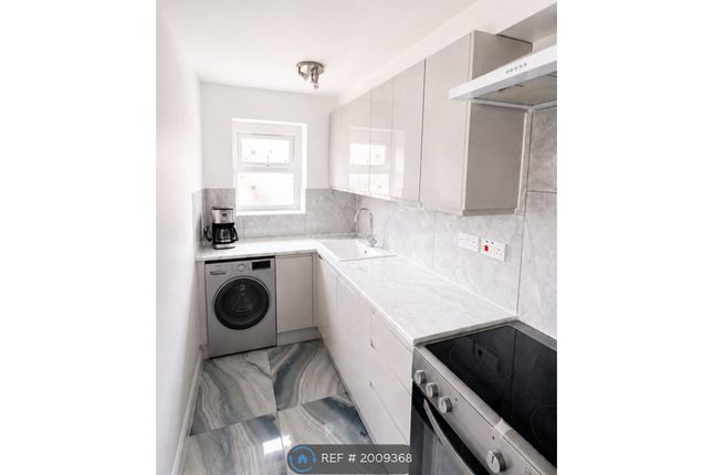 Parkfield Road, Feltham photo 3