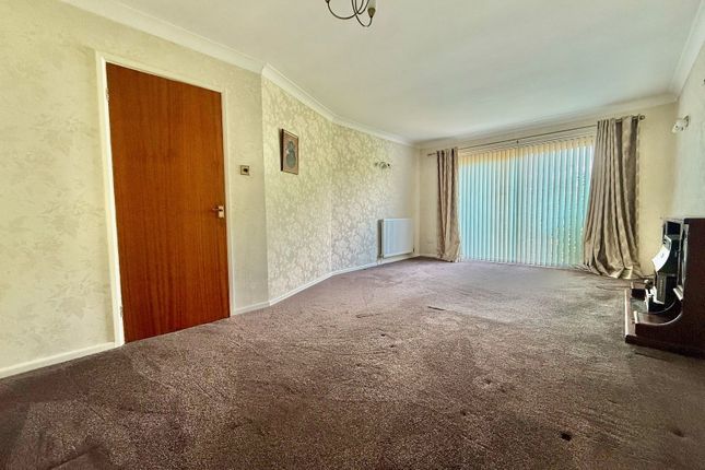 2, Clee View Meadow, Dudley photo 3