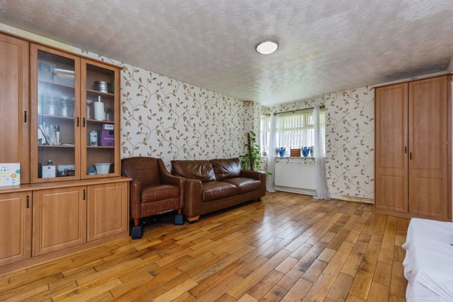 30, Warslow Drive, Greater Manchester photo 4