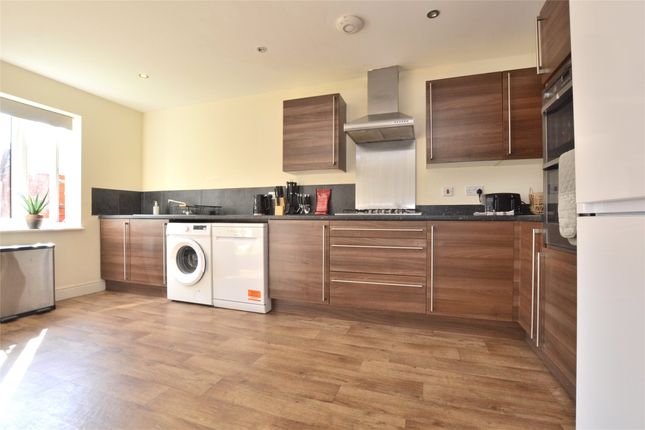 9, Longhorn Avenue, GLOUCESTER photo 3