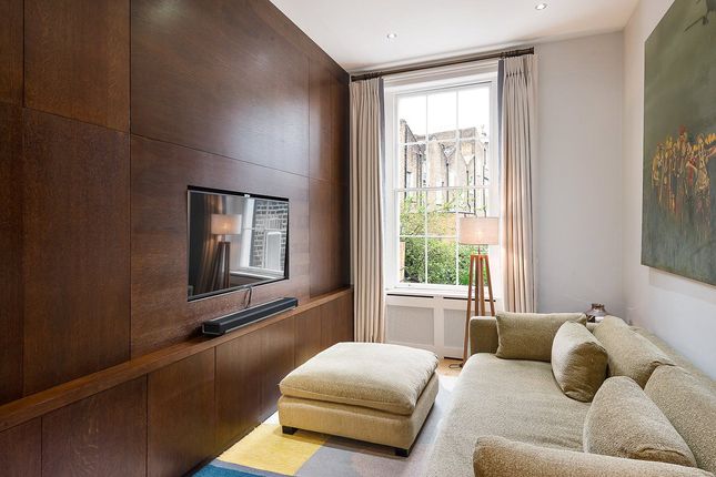 9, Berkeley Gardens, London photo 4
