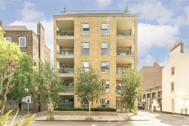 Thumbnail Flat for sale in Vauxhall Street, London