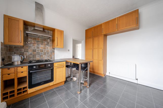 126B, Burnt Ash Road, London photo 3