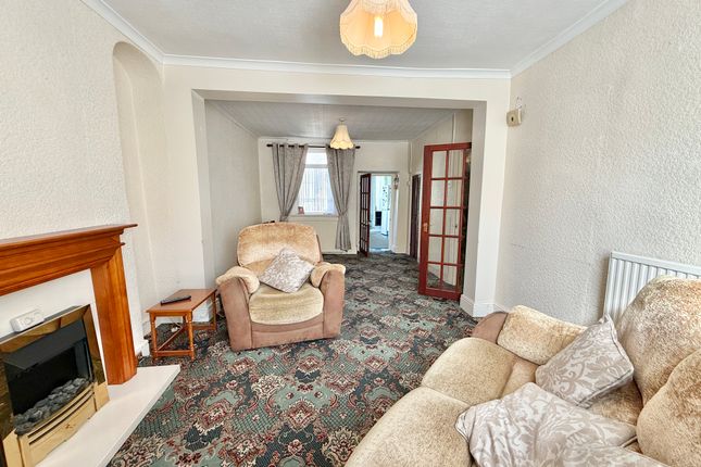14, Russell Street, Merthyr Tydfil photo 3