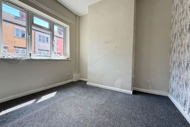 8, Guildford Street, Grimsby photo 2