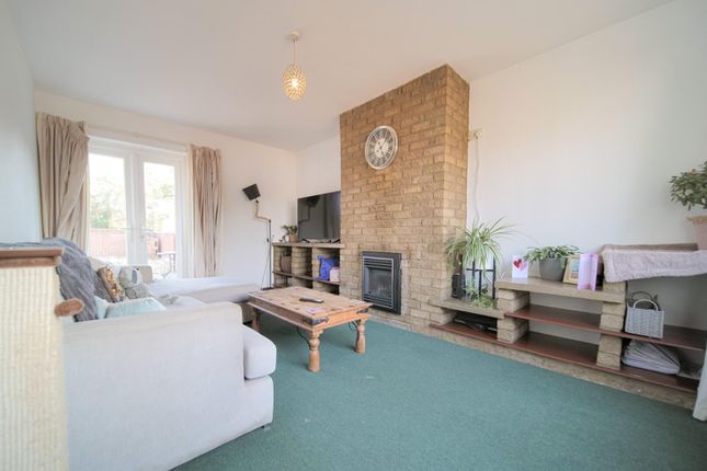12, Wiltshire Crescent, Melksham photo 2