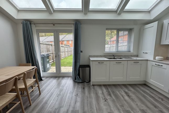 31, Loom Crescent, Bamber Bridge photo 4