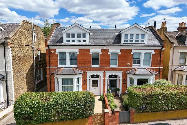 5-bed house on 339, Sandycombe Road, Surrey, £1,998,000
