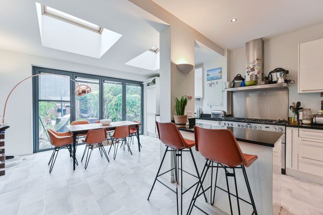 Rostella Road, Tooting photo 4
