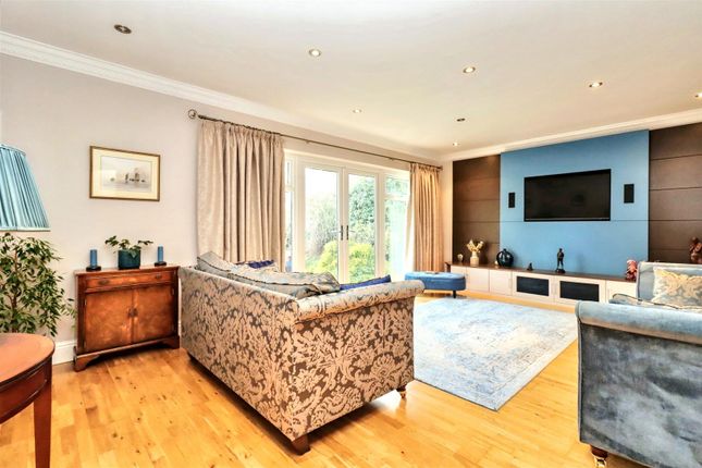 Hazelcroft. 121, Clevedon Road, Tickenham photo 4