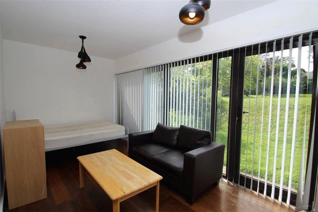 9,, Coniston Court, London photo 2