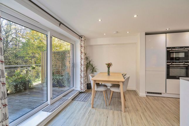 Flat 1, 5, Kinauld Dell, Edinburgh photo 3