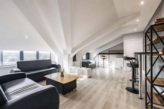 196 Sentinel House-1.Jpg