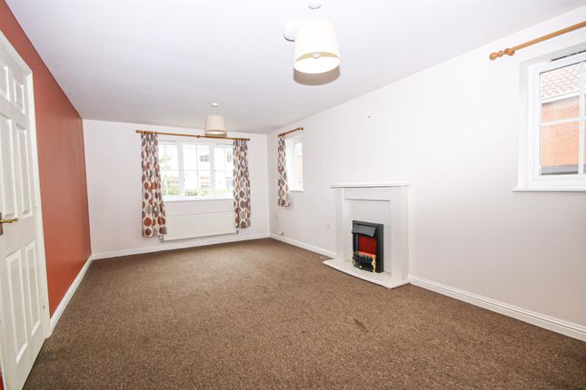 43, Sukey Way, Norwich photo 2