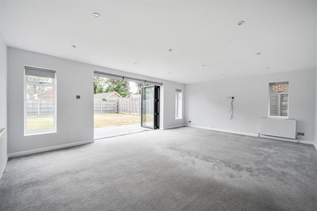 3, Fontwell Close, Maidenhead photo 3