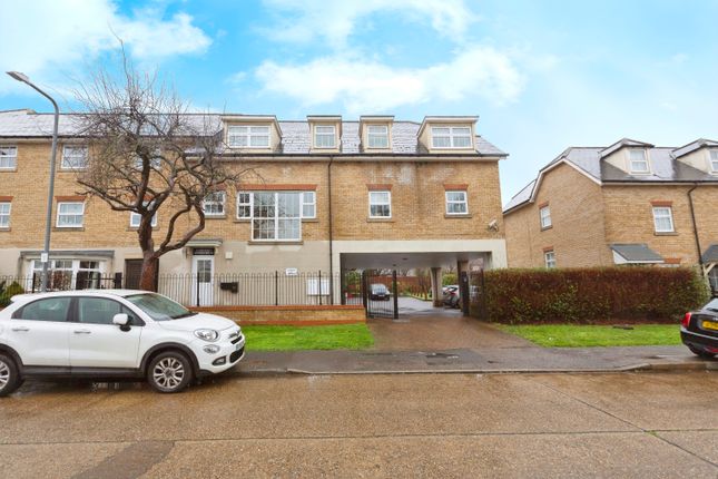 Flat for sale in Benrek Close, Ilford