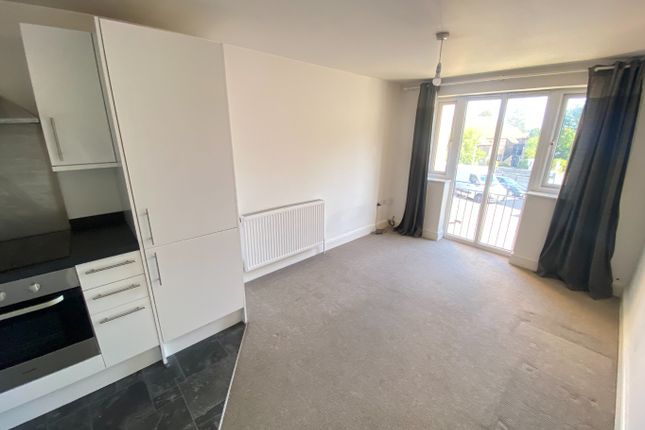 Apartment 10, Mulberry Close, Luton photo 2