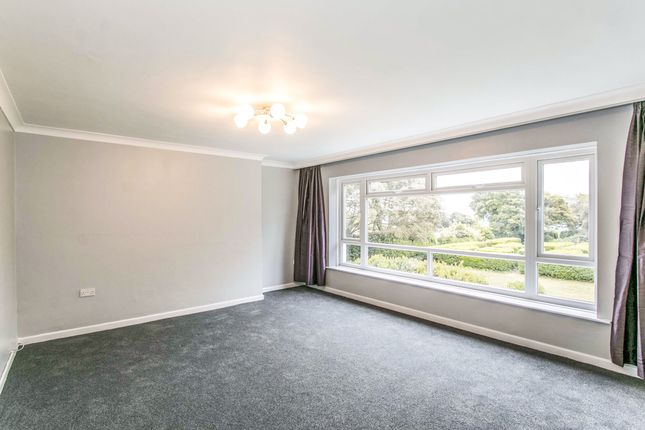Flat 5, Chesterfield Court, Bournemouth photo 3
