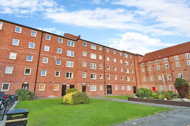 Flat for sale in Phoenix House, High Street, Hull
