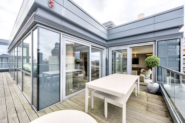 Flat to rent in Chelsea Waterfront SW10, Chelsea Harbour, London,