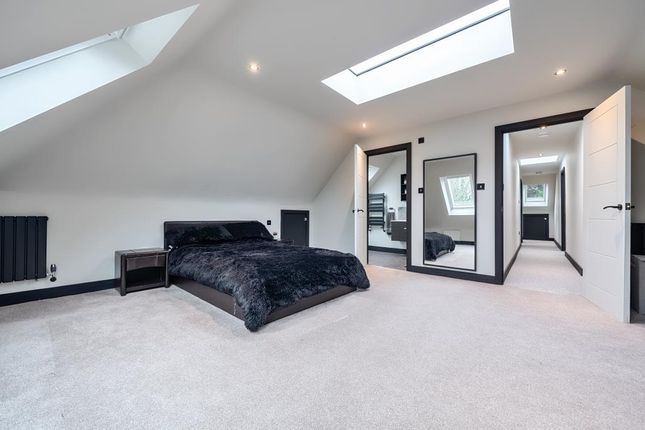 Detached bungalow for sale in Holden Road, London N12,