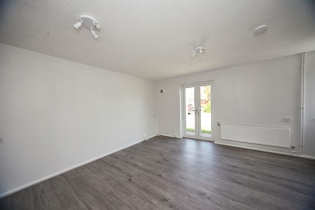 59, New Woodfield Green, Dunstable photo 4