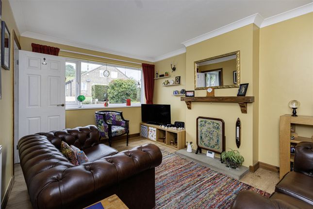 20, Banks Crescent, Huddersfield photo 3