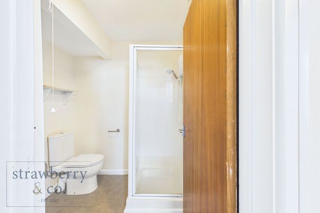 Room 2, 3 Alexandra Park, Bristol photo 4