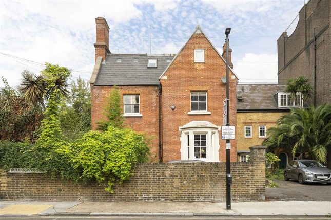 Thumbnail Flat for sale in Morpeth Street, London