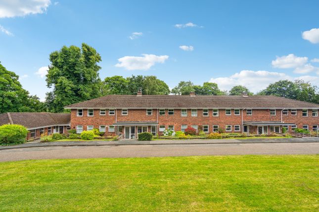5 Purton Court, Purton Lane, Farnham Royal photo 3
