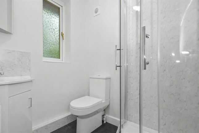 Savery Close, Norwich photo 2