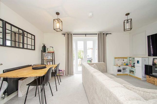 36, Buckley Way, Burntwood photo 2