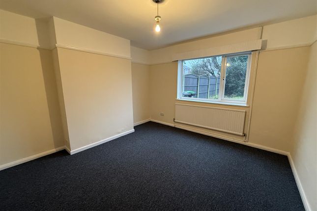 3, Litton Avenue, Sutton In Ashfield photo 4