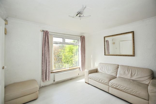 23, Graig-yr-Helfa Road, PONTYPRIDD photo 2