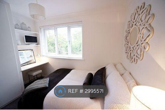 Upper Heath Road, St. Albans photo 5