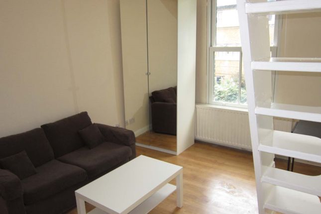 Flat 3, 1 Wolverton Gardens, London photo 2