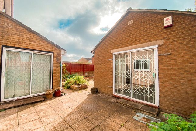 Carstairs Avenue, Swindon photo 3