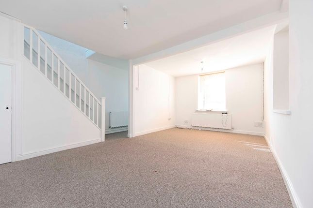 12 Edward Street, Treharris photo 5