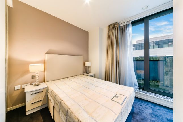 Flat 841,, North Boulevard, Canary Wharf photo 4