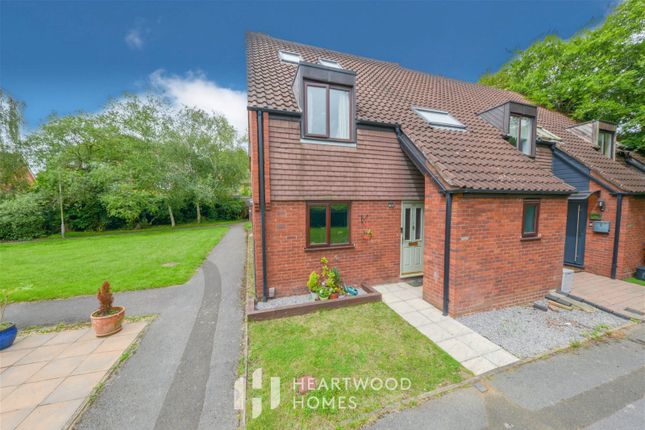 End terrace house for sale in Newgate Close, St. Albans