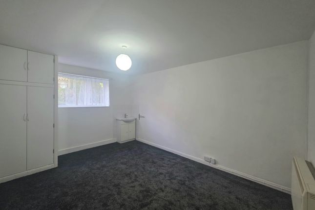 Flat 11, Torquay photo 4