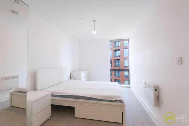 810, The Landmark, Salford photo 4