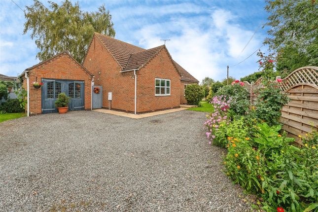 Bungalow for sale in Bedehouse Bank, Bourne