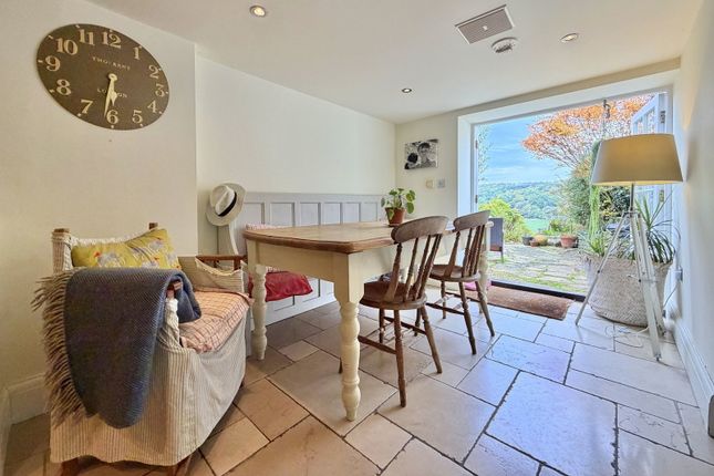 19, Middle Stoke, Bath photo 3