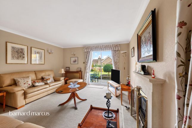 10, Highacre, Dorking photo 4