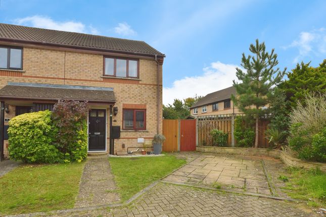 9, Cropton Rise, Milton Keynes photo 2